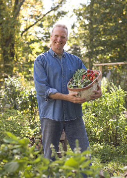 MICHEL Nischan in garden blog shot Michel Nischan Shares Nature's Bounty